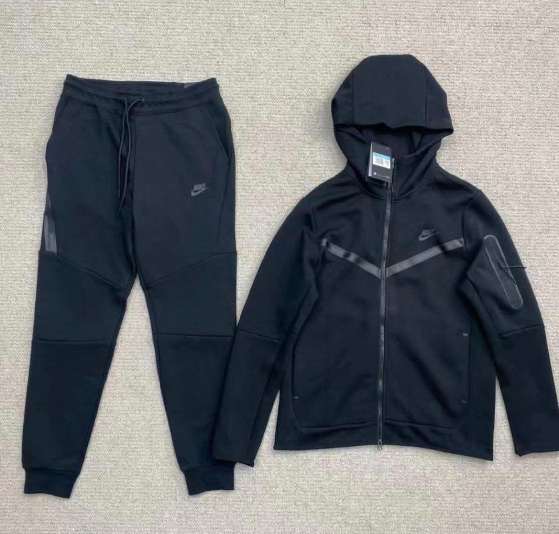 Nike tech fleece original