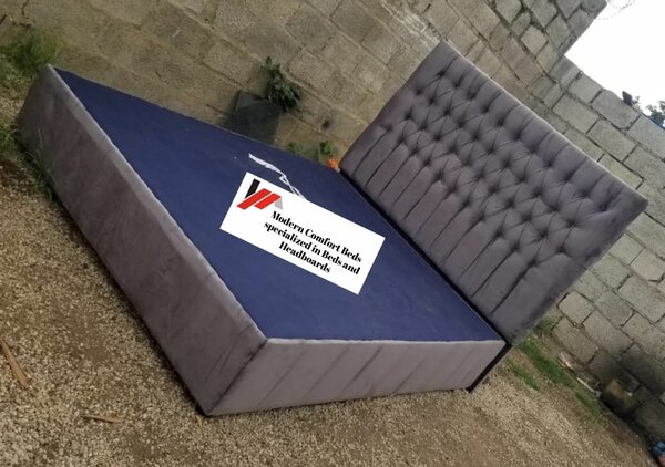 Wing tufted queen size bedset