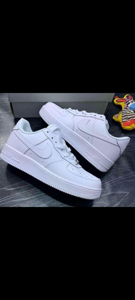 Baskets blanches élégantes