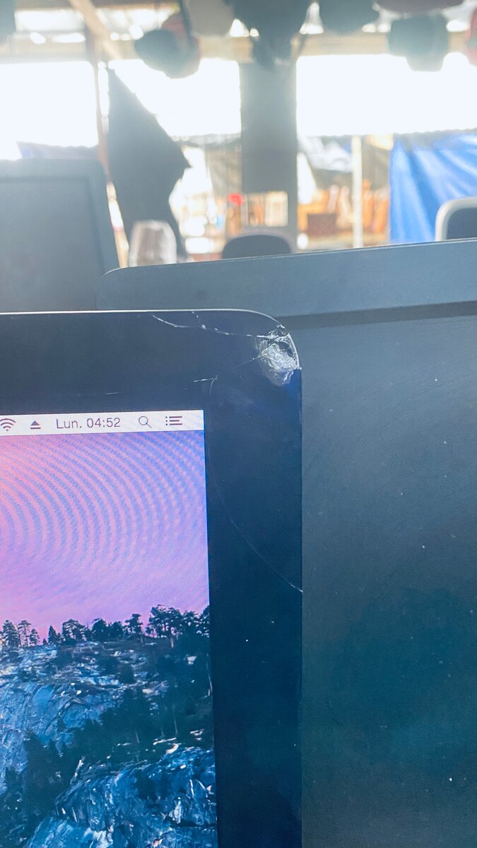 iMac avec Écran Fissuré