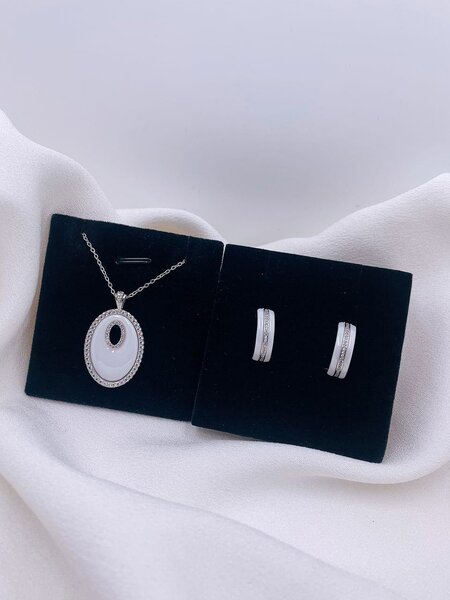 Parure collier et boucles