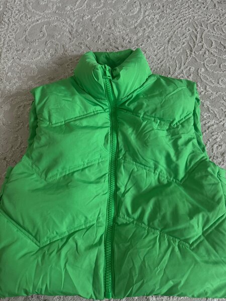 Жилетка верхняя одежда