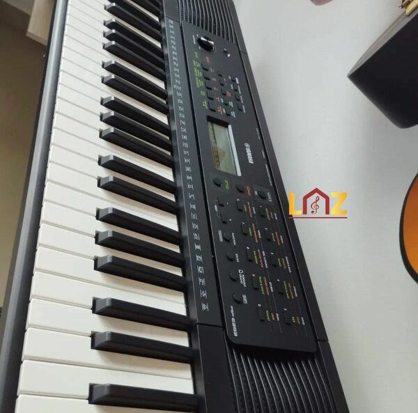 PIANO / YAMAHA PSR-E283