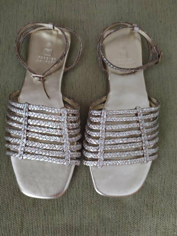 flats sandals