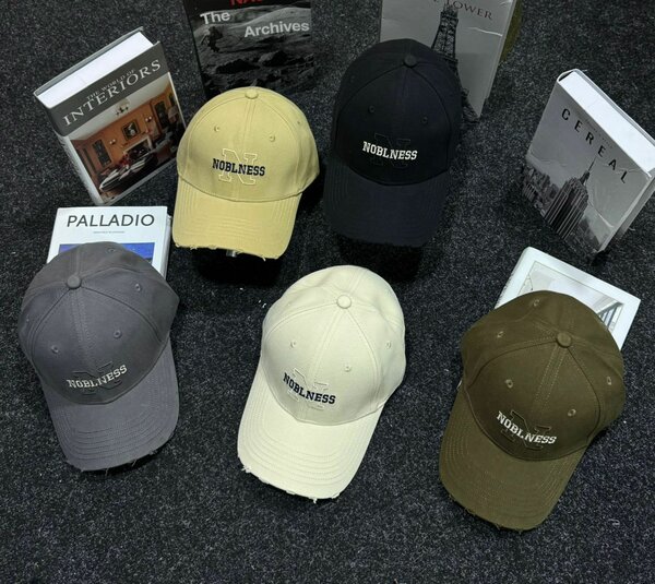3 Casquettes à