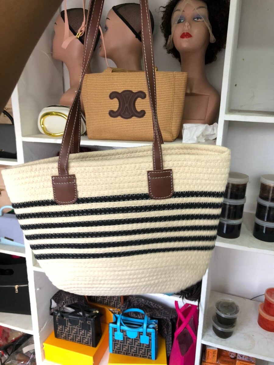 Sac à main en paille rayé