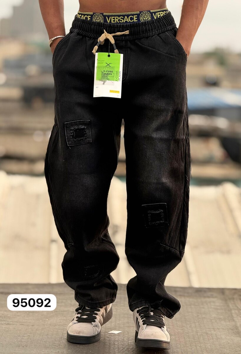 Jogging noir tendance homme