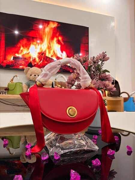 Sac à main rouge élégant