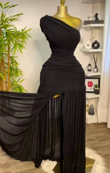 Robe moulante élégante femme