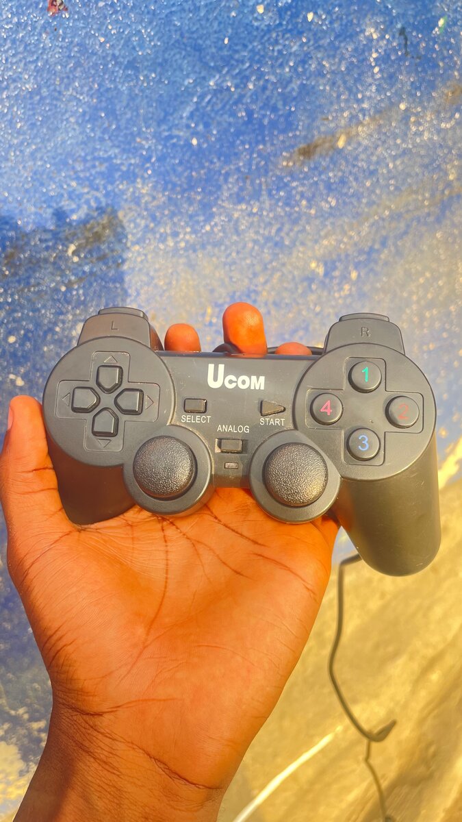 Manette de jeu Ucom filaire