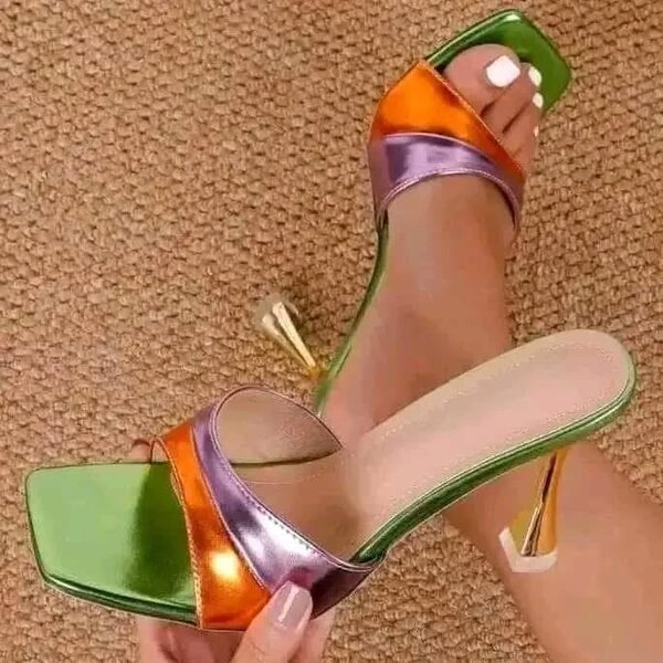 Sandales à talons glamour