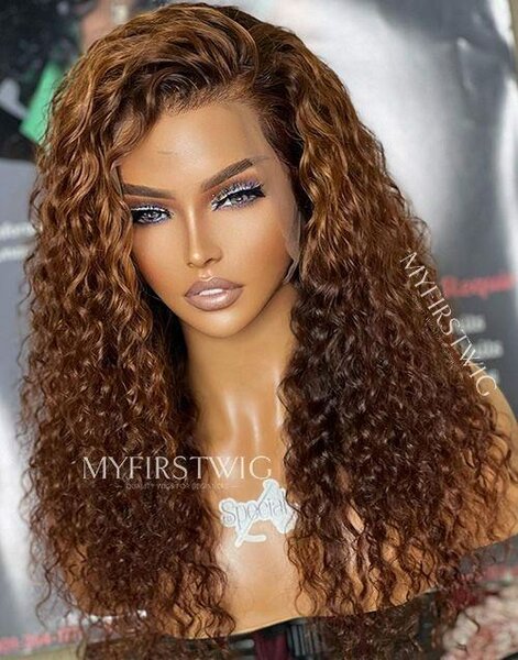 Perruque Bouclée Volumineuse