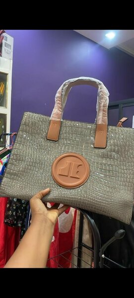 Sac à main texturé élégant