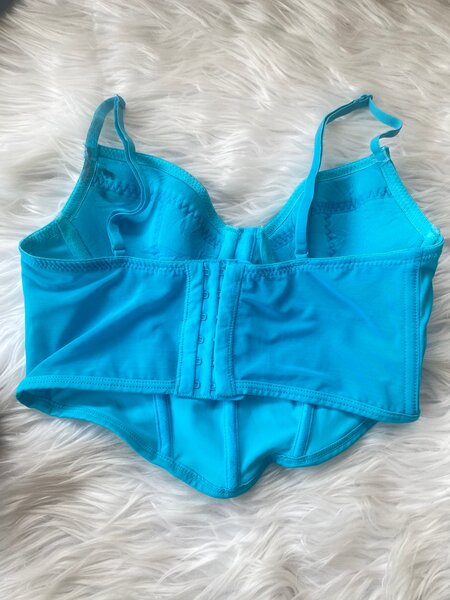 Bustier bleu lumineux