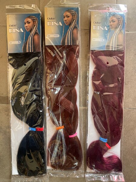 Extensions de cheveux synthétiques