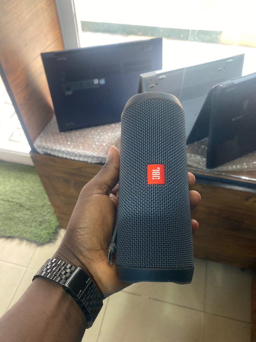 Essential 2 JBL