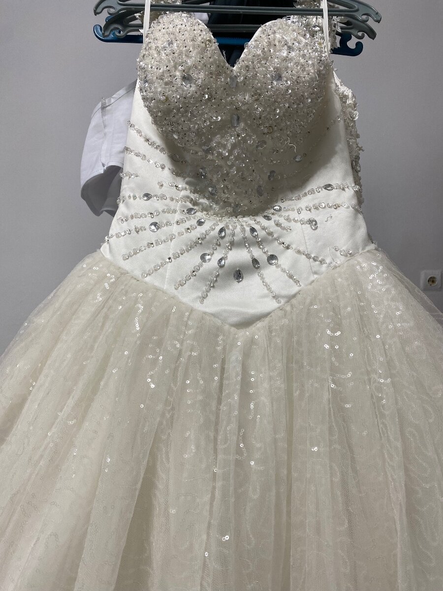 Свадебное платье