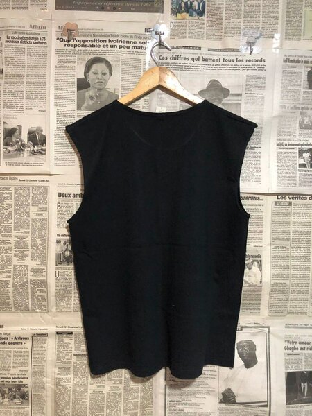 T-shirt sans manches tendance