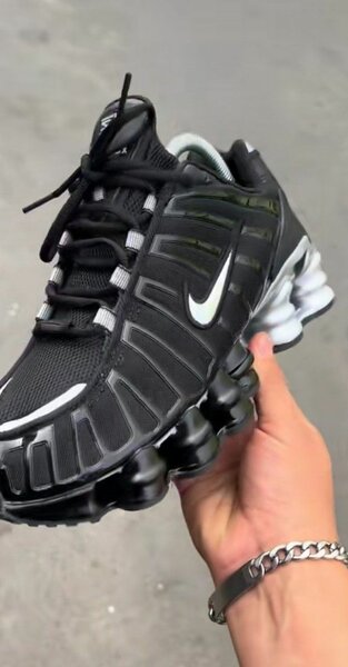 Baskets Nike Shox Homme