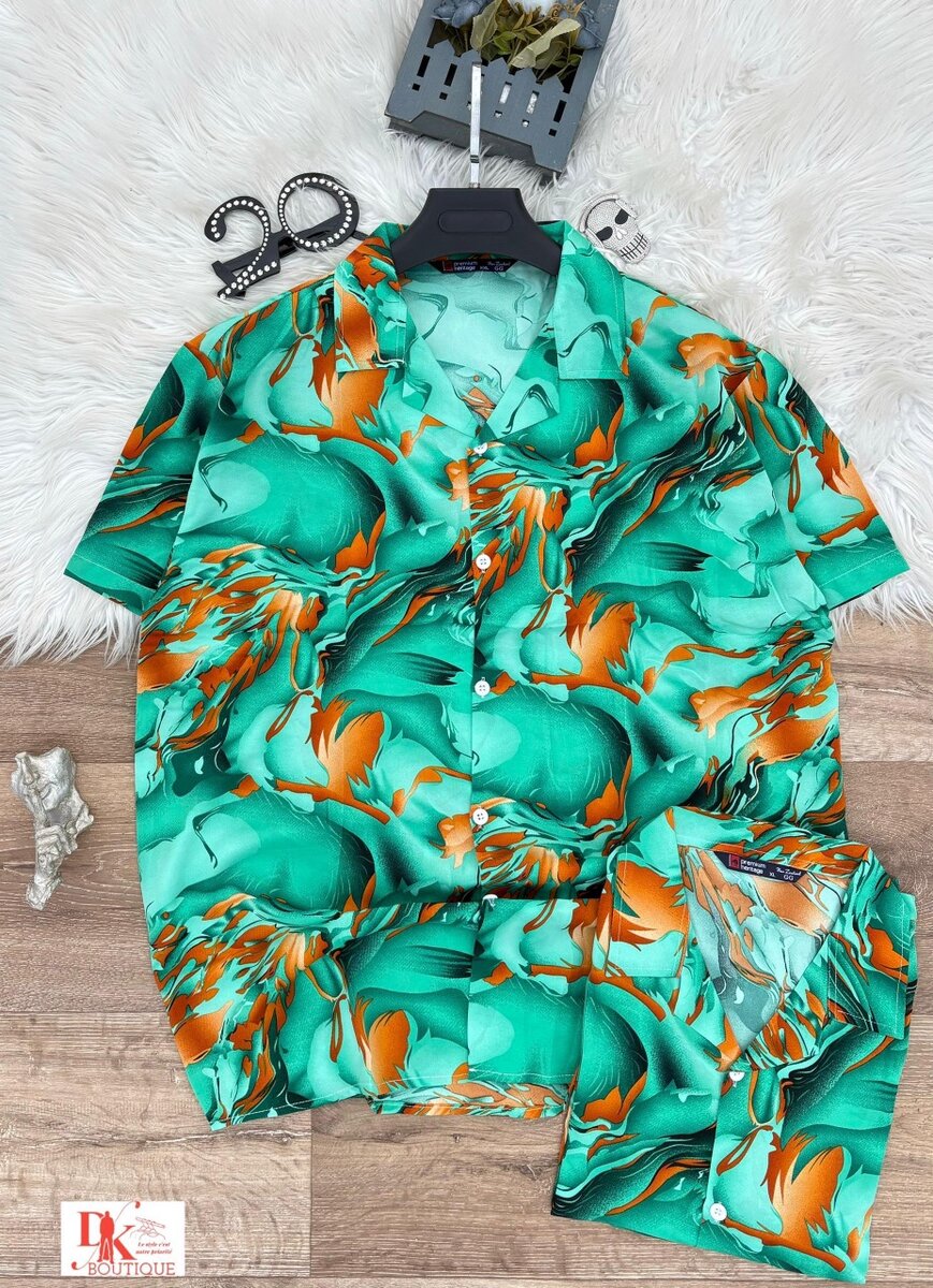 Chemise à motifs tropicaux