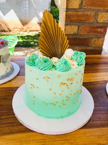 Cakes, cupcakes and Bento box