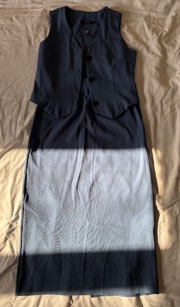 Костюм-двойка (жакет и юбка) S и M размеры