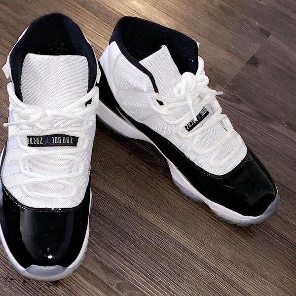 Jordan 11 Blanc Noire
