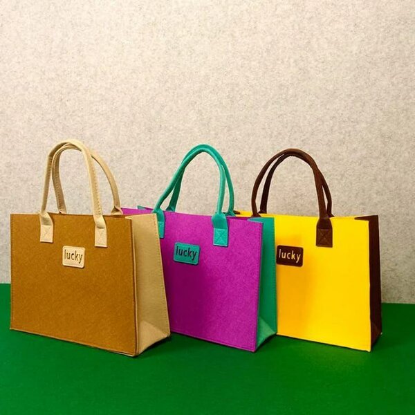 Sacs fourre-tout colorés