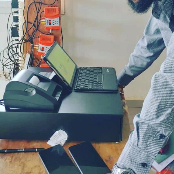 Caisse enregistreuse 10"+formation