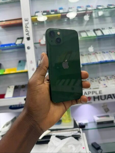 iPhone 13 Vert - Excellent État