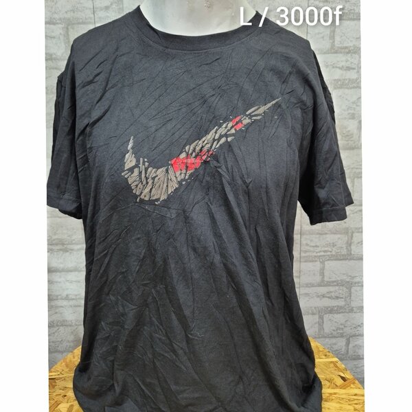 T-shirt noir logo design