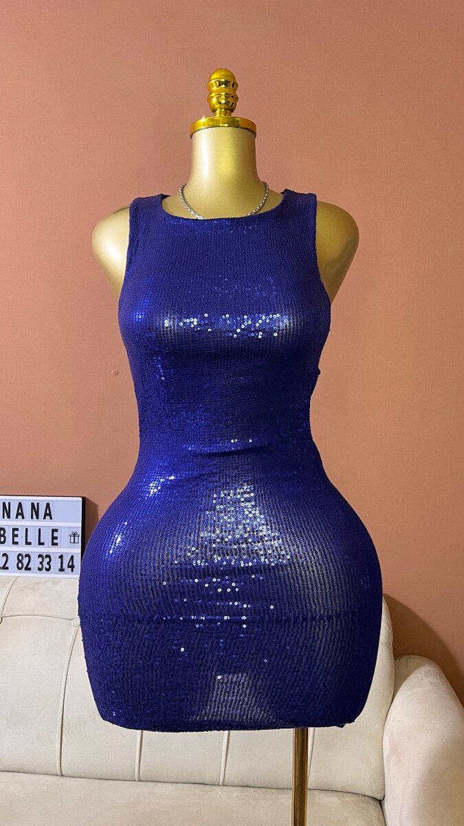 Robe moulante à paillettes