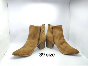 39 size stylish design boots for women and girls