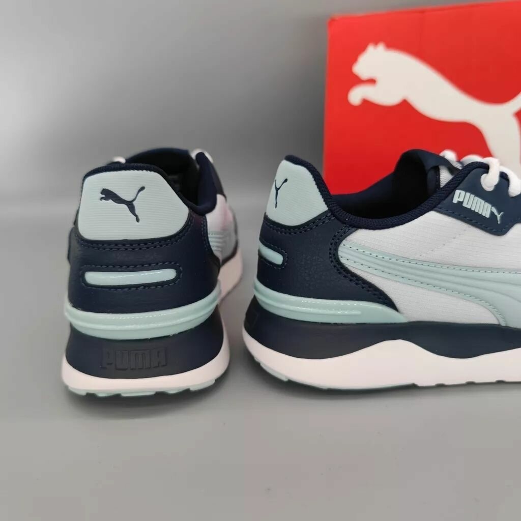 Кроссовки женские PUMA R78 Voyage