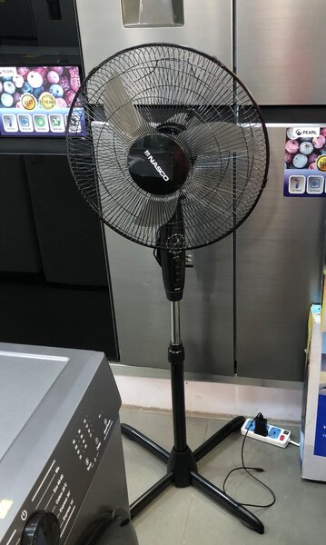 Nasco standing fan