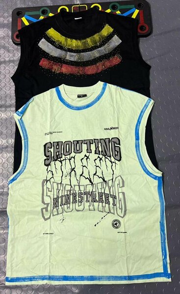 T-shirts sans manches tendance