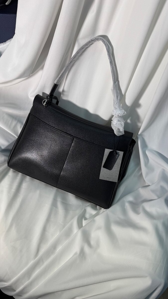 Balenciaga rodeo bag