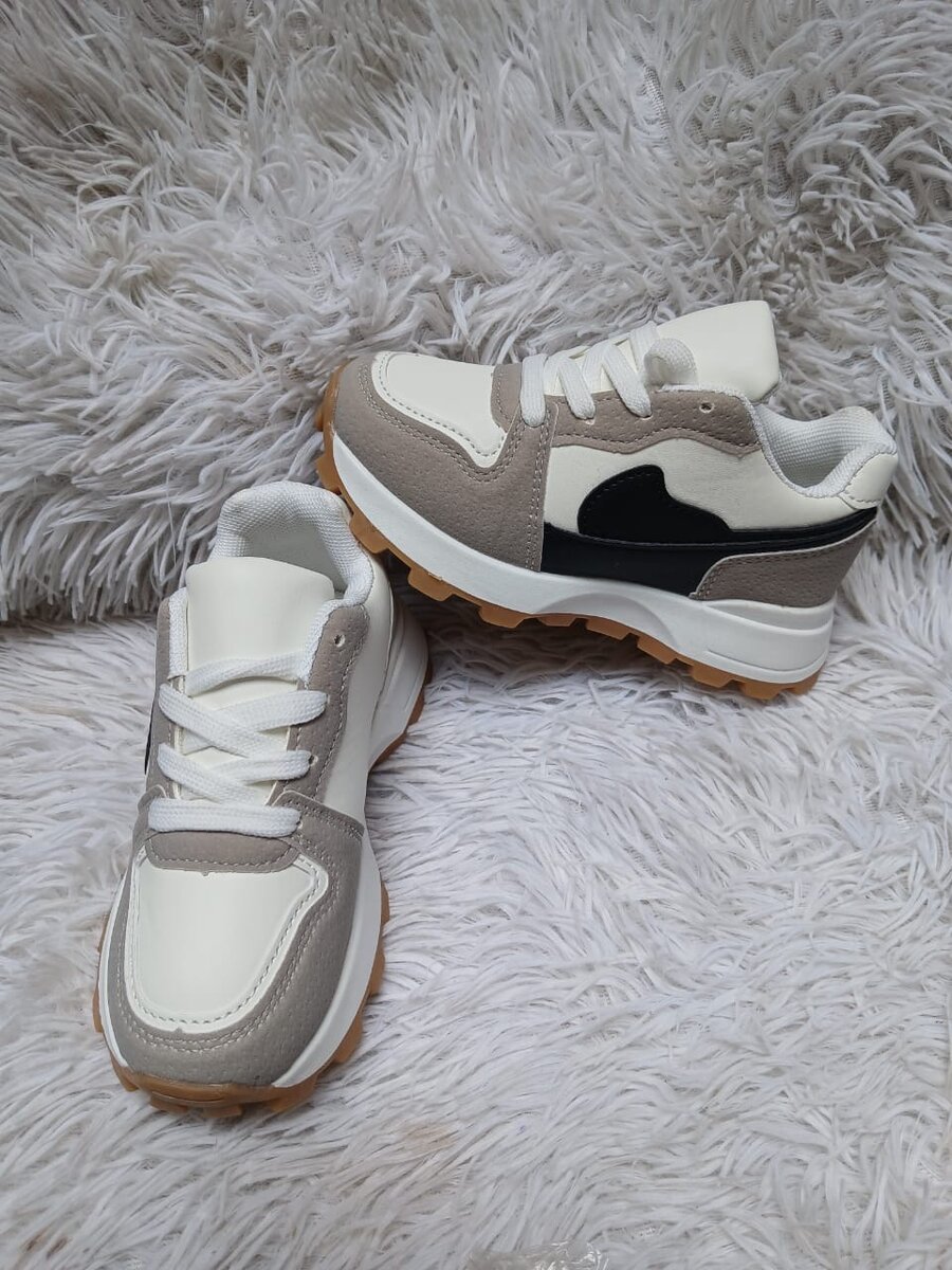 Baskets enfants p(25-36)