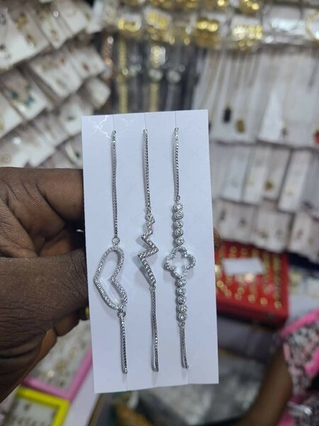 Boucles d'oreilles pendantes scintillantes