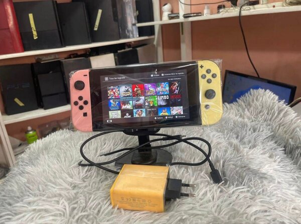 Console portable de jeu colorée