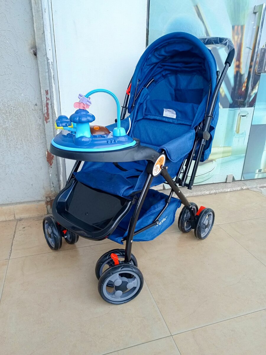 Baby stroller with paly toys