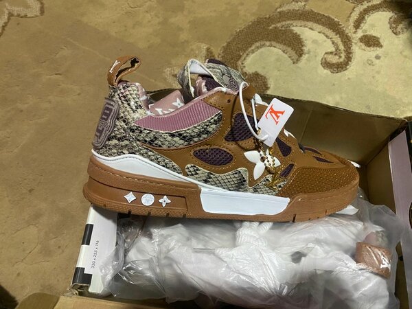 Louis Vuitton Sneakers