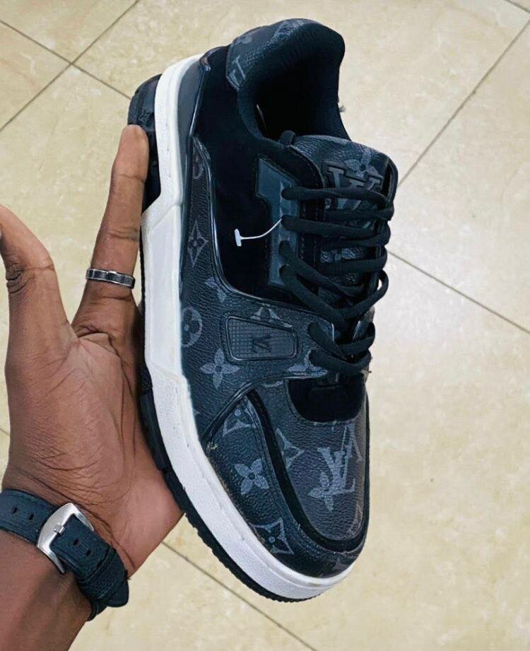 Lv sneakers
