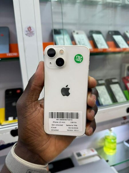 iPhone 13mini 128g quasi neuf importe