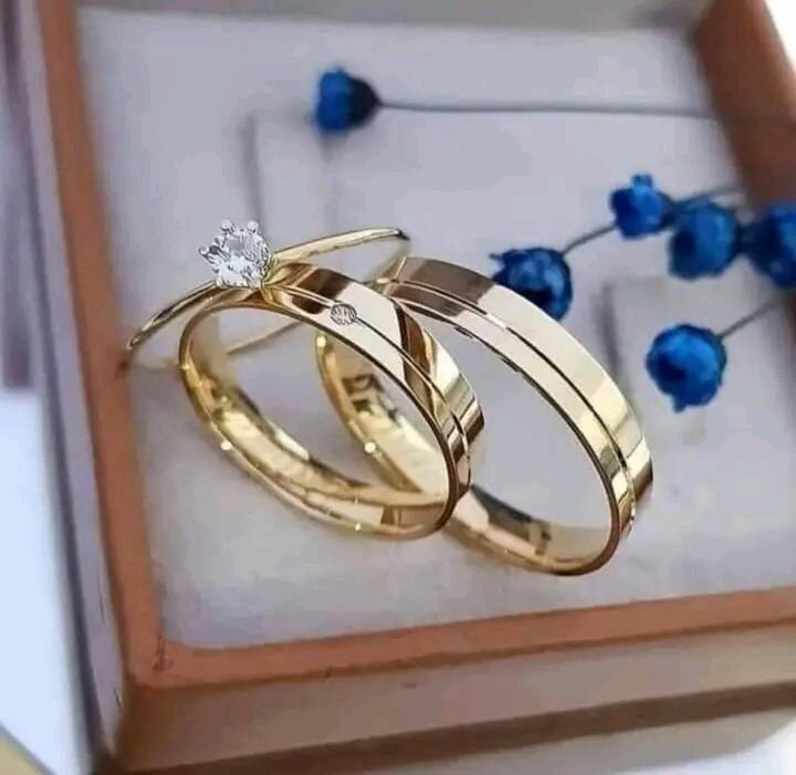 Alliances en or élégantes