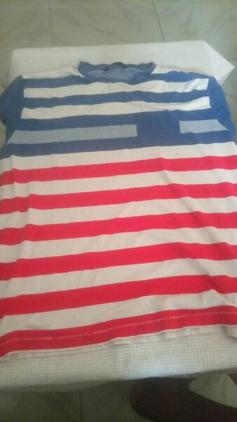 T-shirt rayée colorée