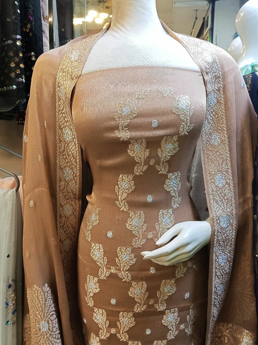 Sharoon suit