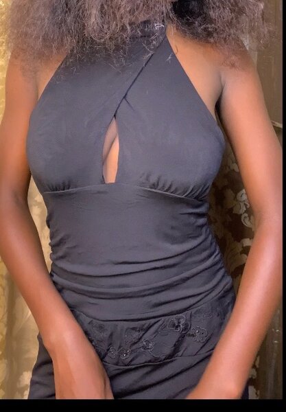 Robe dos nu noire élégante