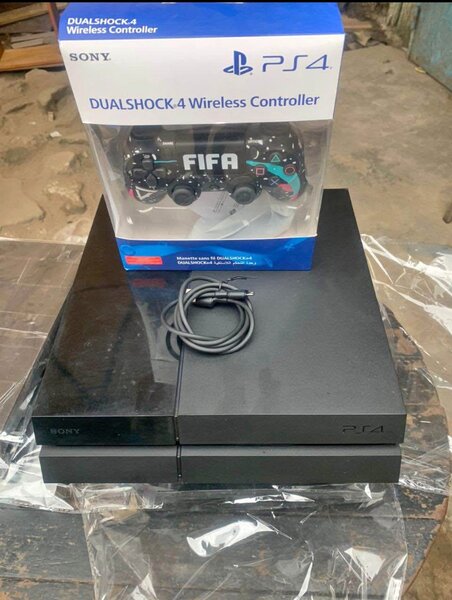 PS4 FAT