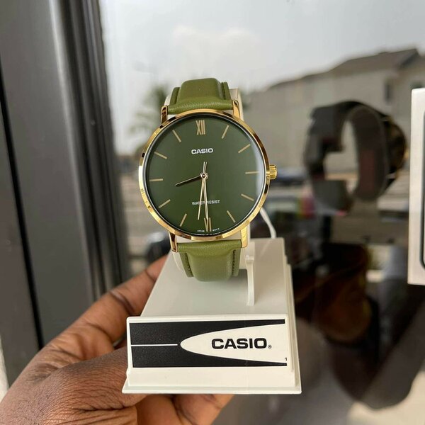 Montre élégante Casio homme